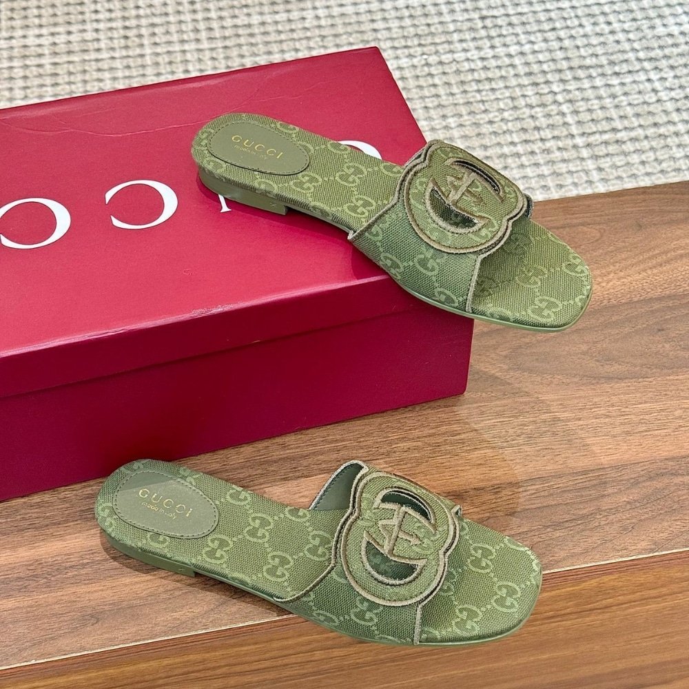 Gvc*1 Women Slide Sandal With Interlocking G Green Gg Canvas 790447 9Sf00 3005