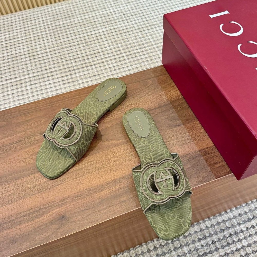 Gvc*1 Women Slide Sandal With Interlocking G Green Gg Canvas 790447 9Sf00 3005