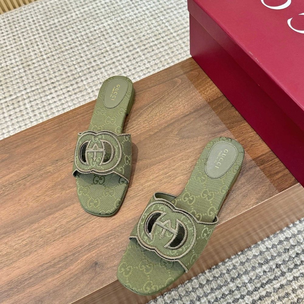 Gvc*1 Women Slide Sandal With Interlocking G Green Gg Canvas 790447 9Sf00 3005