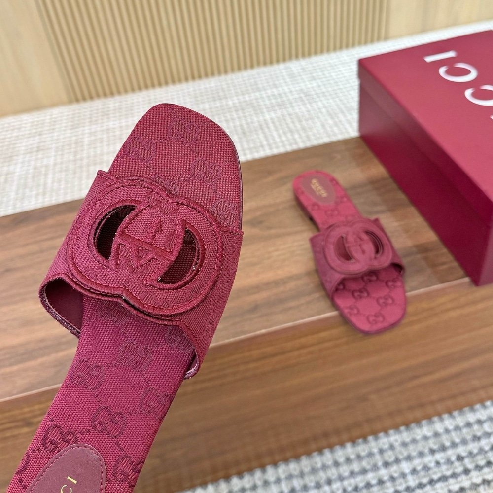 Gvc*1 Women Slide Sandal With Interlocking G Rosso Ancora Red Gg Canvas 790447 9Sf00 8549