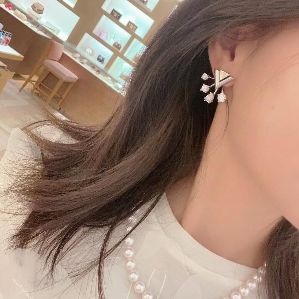 L0vis Vvtt0n V For Vvtt0n Earrings M02296
