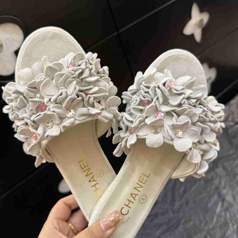 Ch**el Mules Suede Strass White G46231 B19043 Naeya