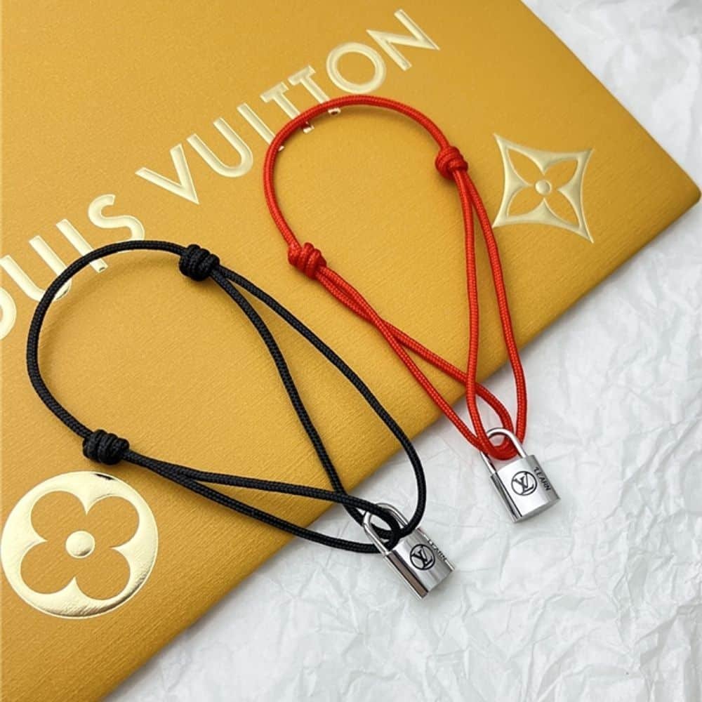 L0vis Vvtt0n Silver Lockit Bracelet Red Qa5078