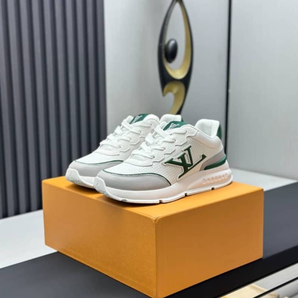 L0vis Vvtt0n Lv Classic Sneaker Green 1Ahsuk