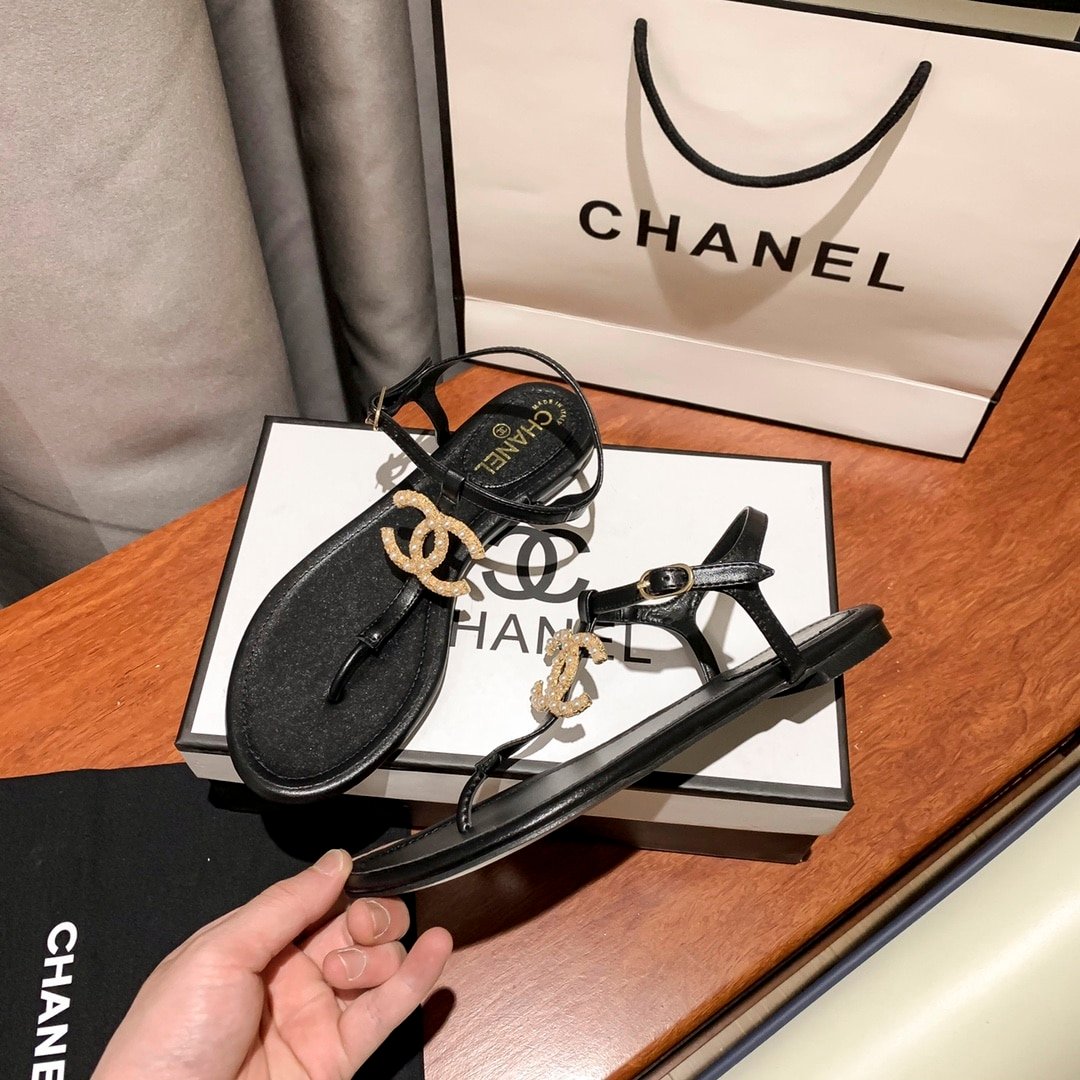 Ch**el Gold Pearl Cc Logo Thong Sandals Black