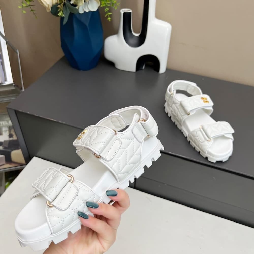 M1um1u Sporty Matelasse Nappa Leather Sandals White 5X135E 88T F0009 F 010