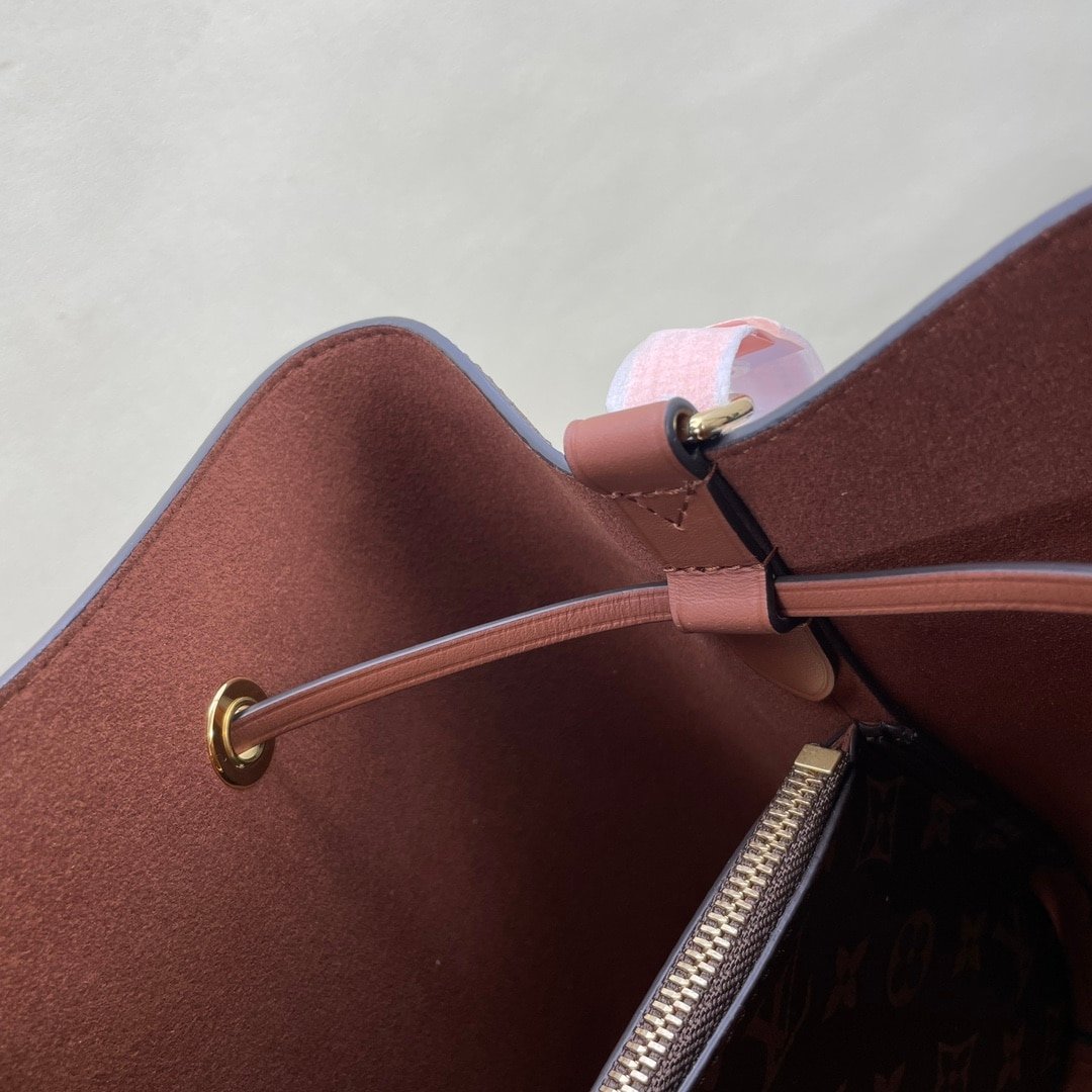[S*per Vip 1:1] L0vis Vvtt0n Néonoé MM Brown 26Cm M44887