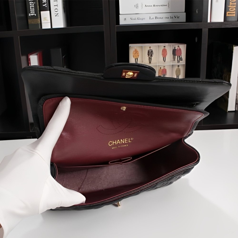 Ch**el Classic Handbag Black 25Cm