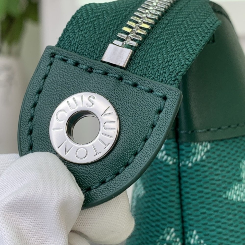 L0vis Vvtt0n Pochette Voyage Souple Green 21Cm M12665