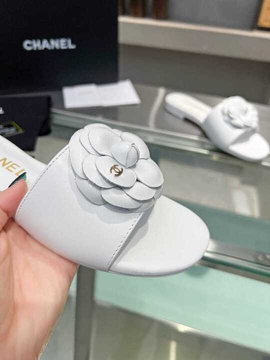 Ch**el Camellia Slides White
