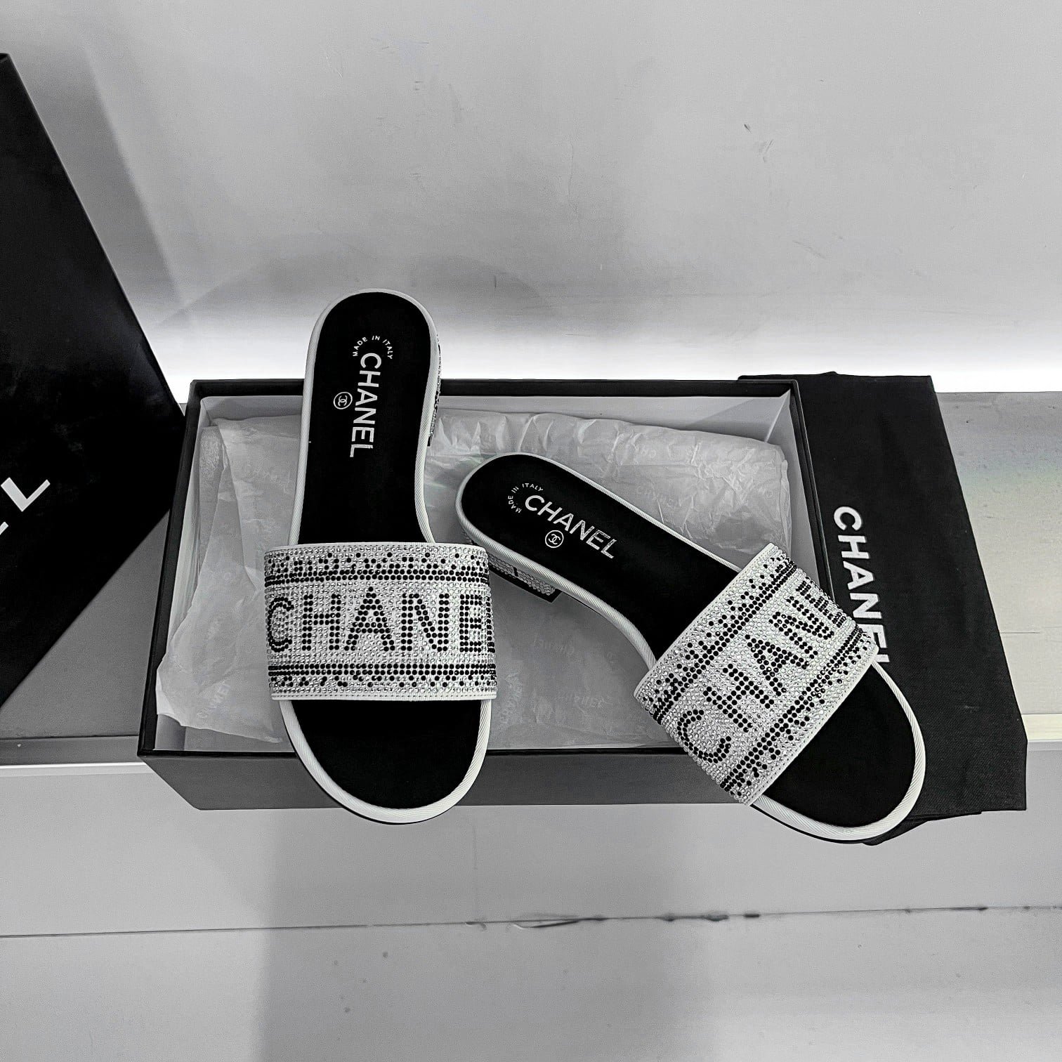 Ch**el 24P Beaded D1am0nd Slippers Silver