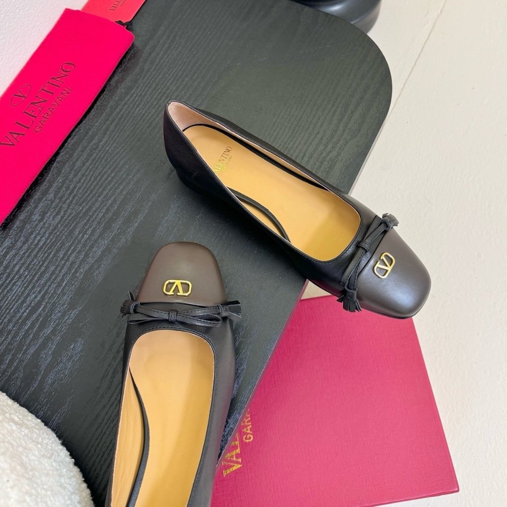Va1e*ntin0 Valet Du Roi Ballerina In Kidskin In Black 6Y0S0L03Vmh Bxv