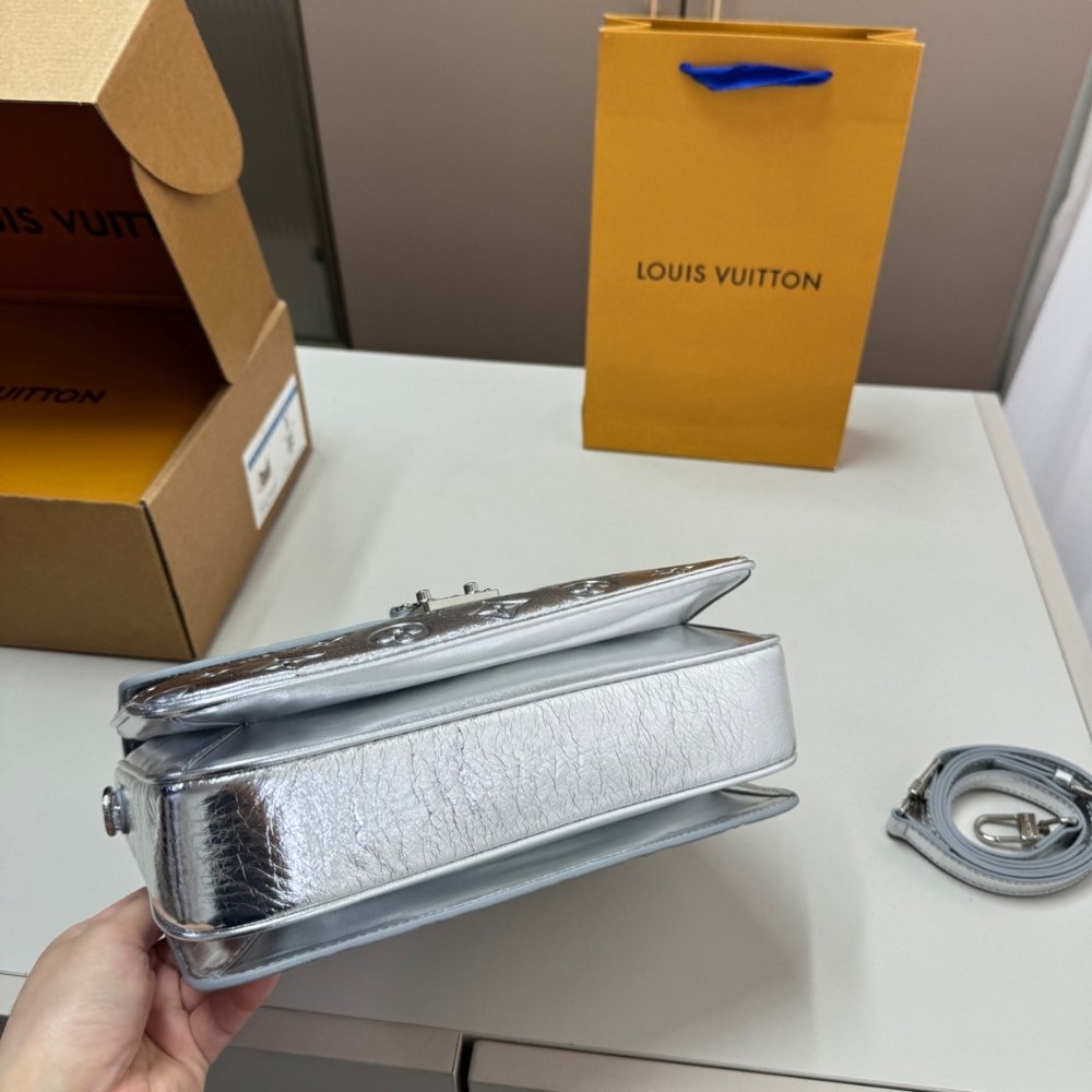 L0vis Vvtt0n Pochette Métis Silver 25Cm