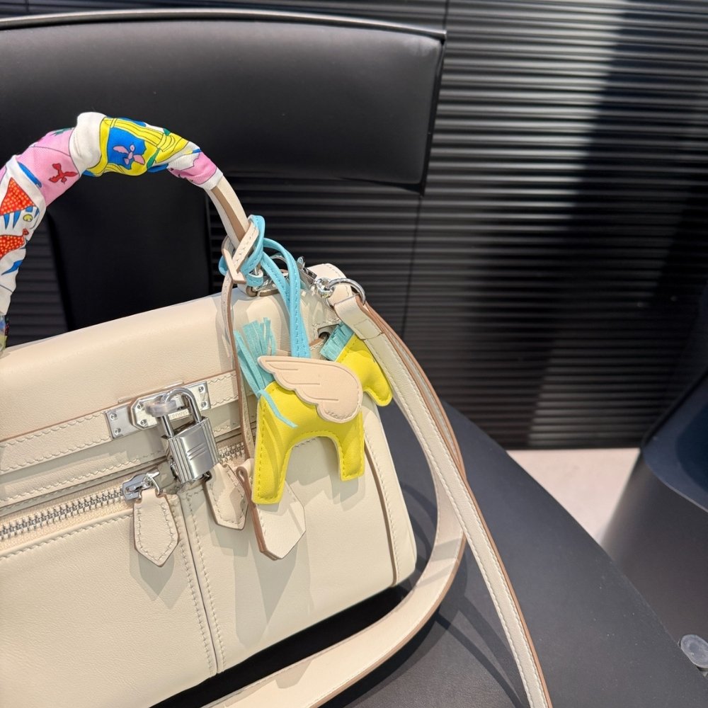 H**me5 Swift Kelly Lakis 35 Beige 25Cm