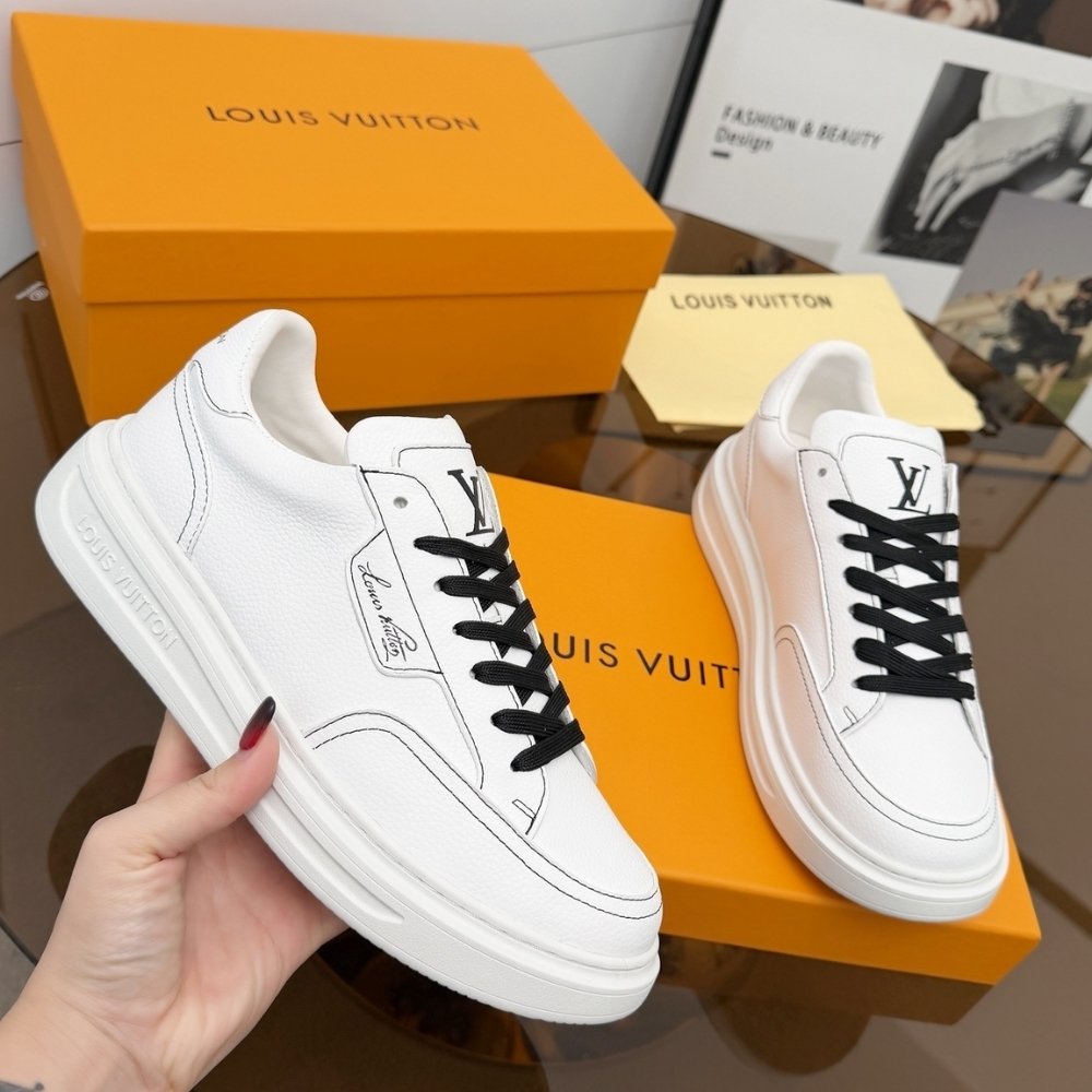 L0vis Vvtt0n Beverly Hills Sneaker White 1AJ817