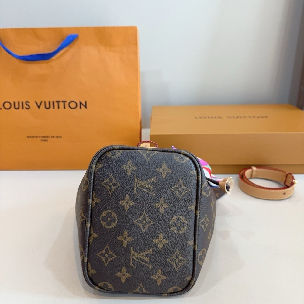 L0vis Vvtt0n All in BB Monogram Brown 18Cm M26642
