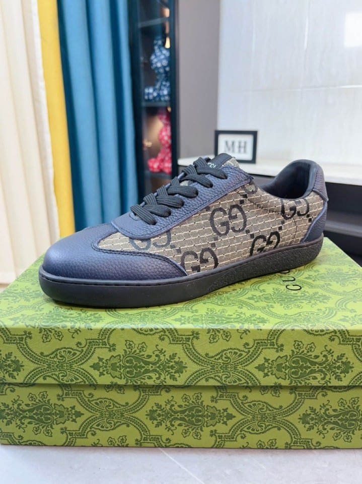 Gvc*1 Gg Canvas And Leather Low Top Sneaker Blue