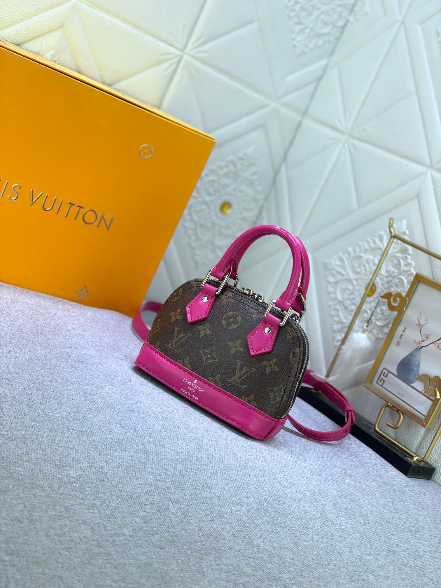 L0vis Vvtt0n Mini Alma Monogram Canvas Mix With Pink 18Cm M83206