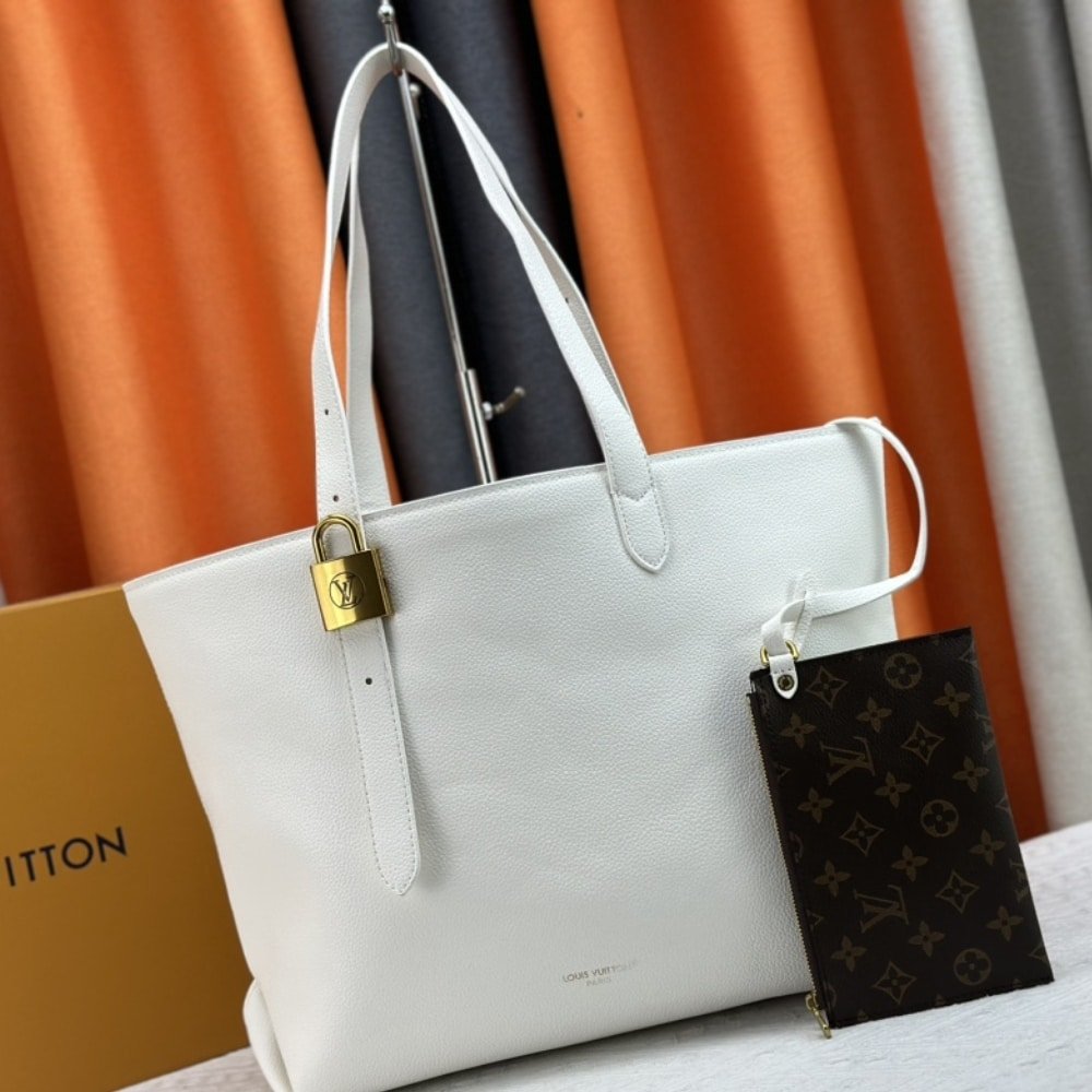 L0vis Vvtt0n Low Key Cabas MM White 47Cm