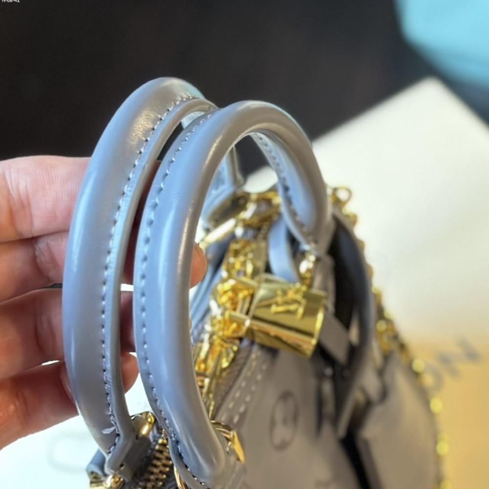 L0vis Vvtt0n Alma Bb Gris Trianon 18Cm M12561