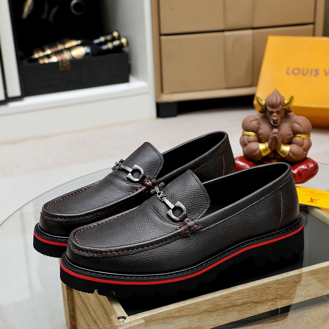 L0vis Vvtt0n Souliers Club Loafers Black Red