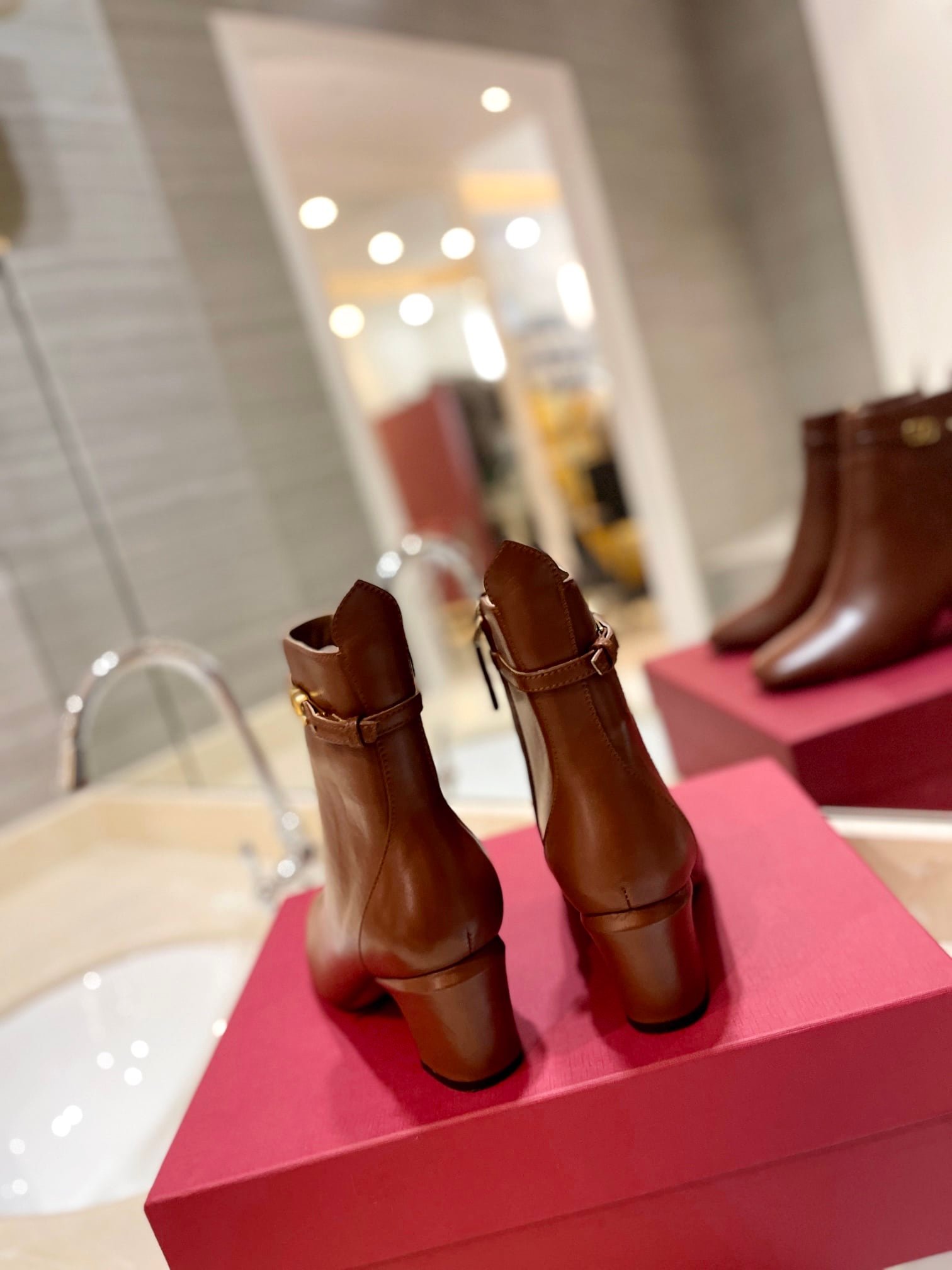 Va1e*ntin0 Garavani Tan Go Ankle Boot In Calfskin Leather Brown