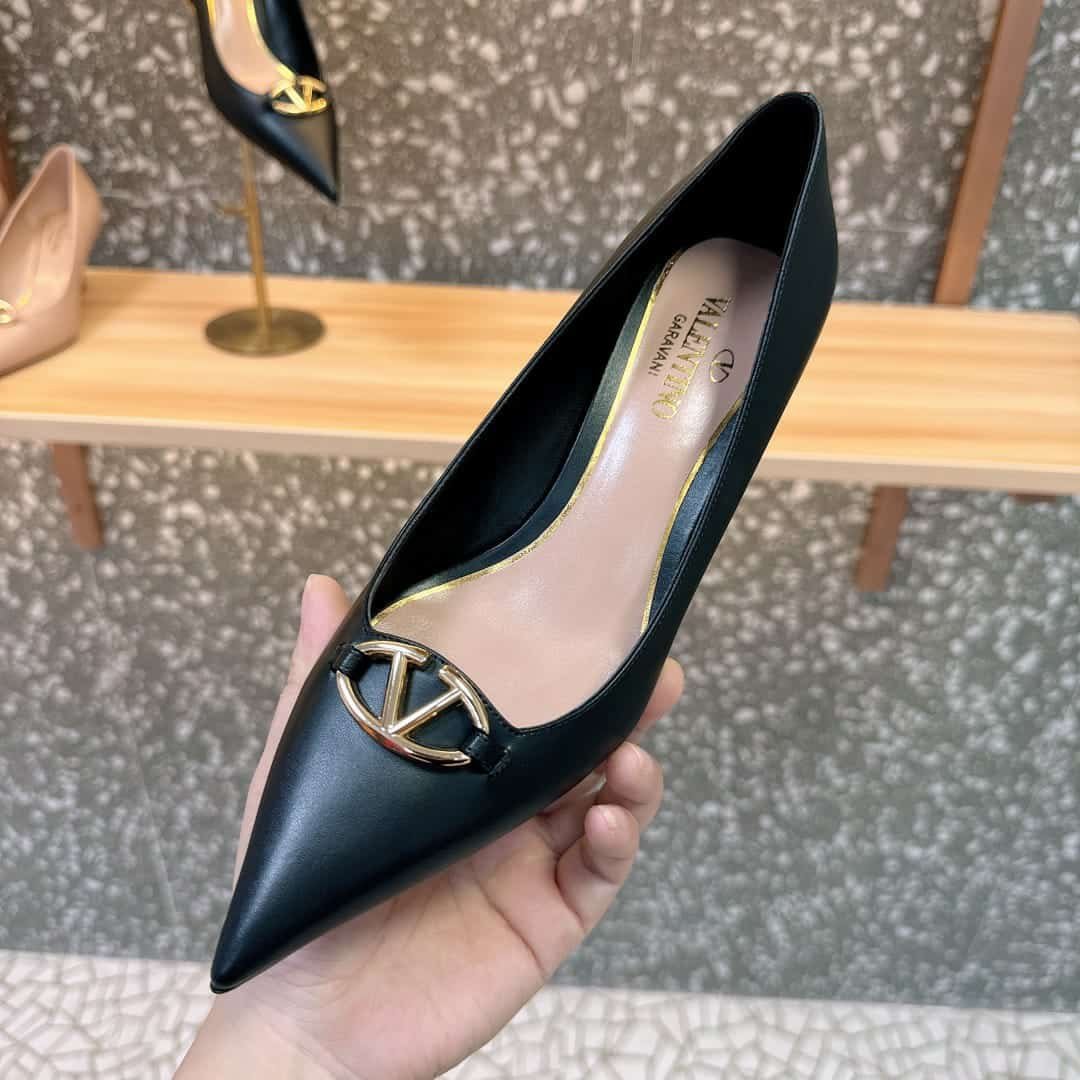 Va1e*ntin0 Garavani Vlogo Patent Leather Slingback Pump Black