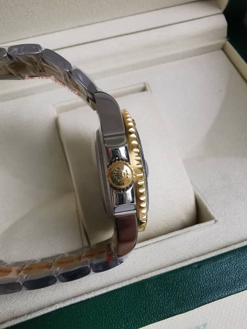 R01ex Submariner Date 40Mm Stainless Steel And Gold Black 116613Lb 0005