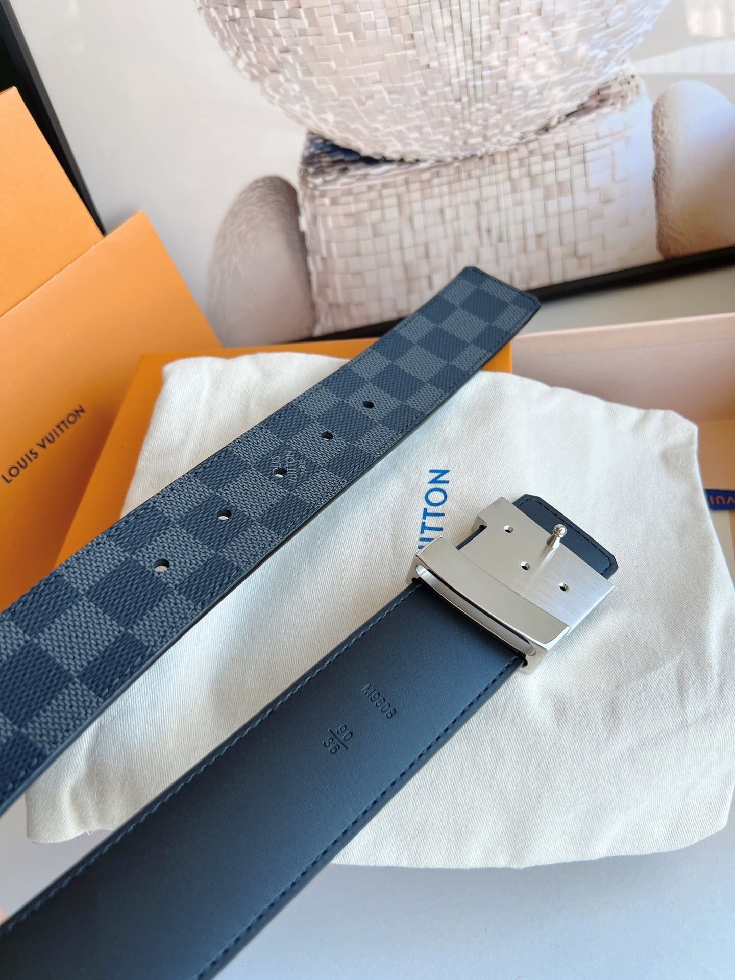L0vis Vvtt0n Lv Initiales Reversible Belt Navy 40Cm