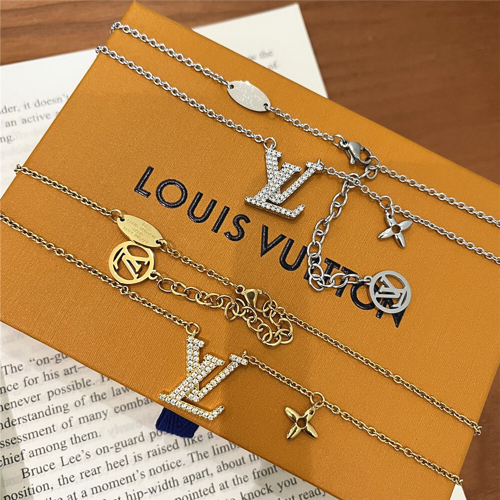 L0vis Vvtt0n Lv Iconic Enamel Necklace Gold M00596