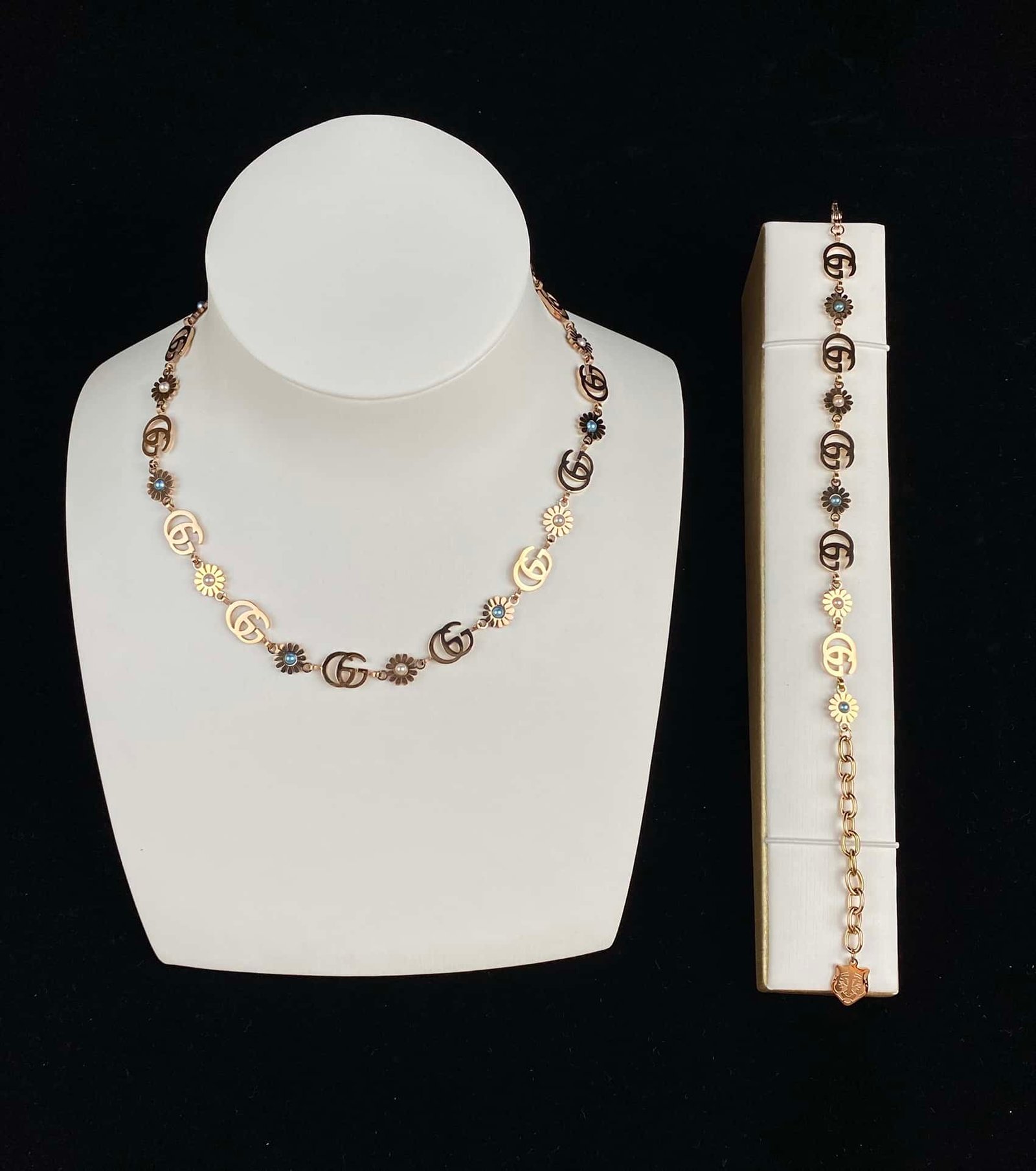 Gvc*1 Gg Necklace Gold